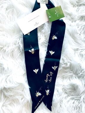 Kate Spade ♠️ Skinny scarf 100% silk Bee 🐝 Print bag tie, hair tie neck NWT